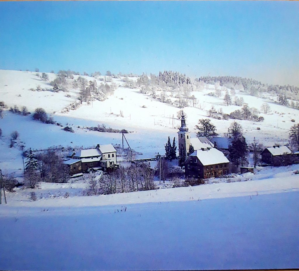 Eine Winterlandschaft in Krainsdorf im Jahr 2001