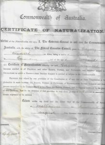 Das Dokument bestätigt die Einbürgerung von Gregor Wunsch im Jahr 1914 in Australien