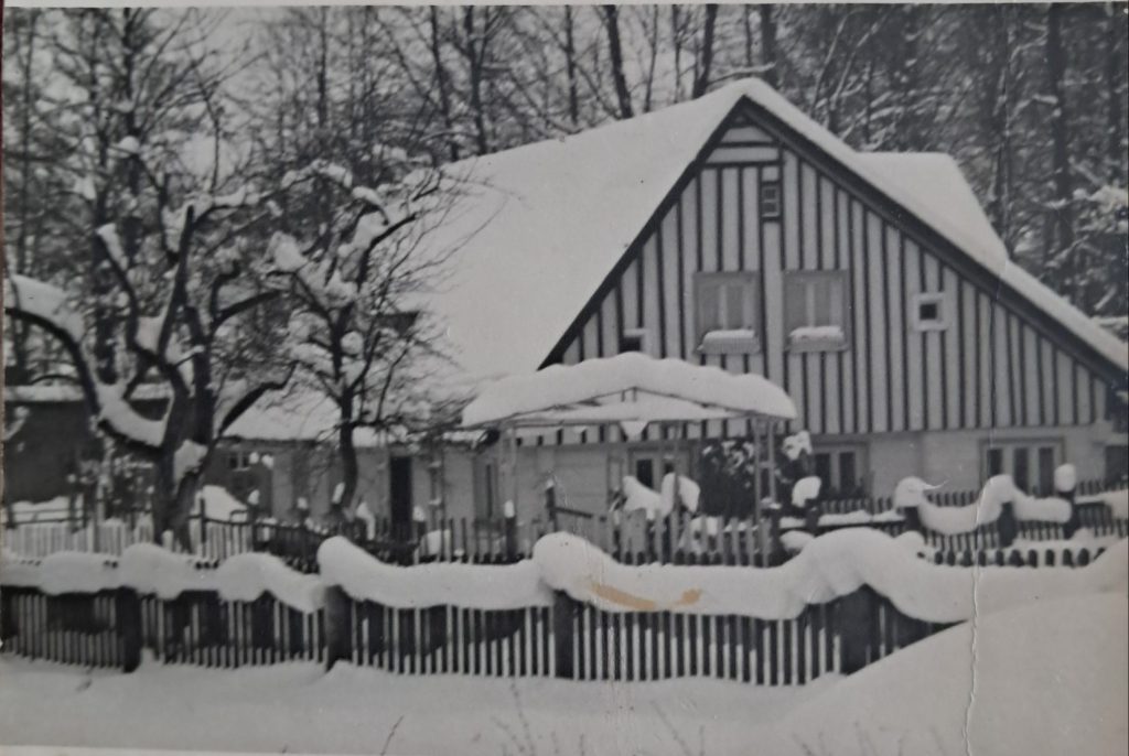 Ein Winterbild vom Landhaus Weiser in Seitenberg