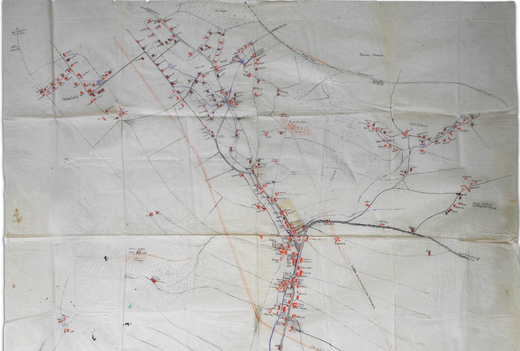 Hierbei handelt es sich um einen Häuserplan von Königswalde von 1945, der nach dem Gedächtnis der ehemaligen Bewohner erstellt worden ist.